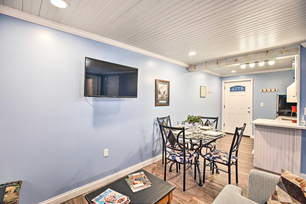 Updated Williamstown Apartment With Kitchen! Exteriör bild