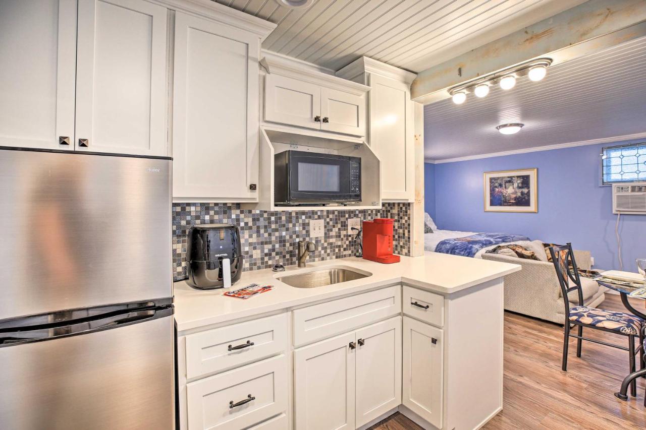 Updated Williamstown Apartment With Kitchen! Exteriör bild